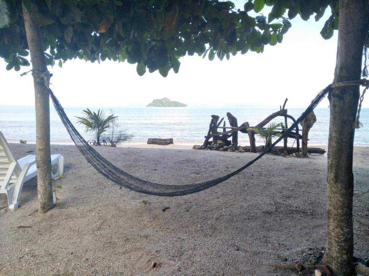 Red Coral Villa Langkawi ภายนอก รูปภาพ